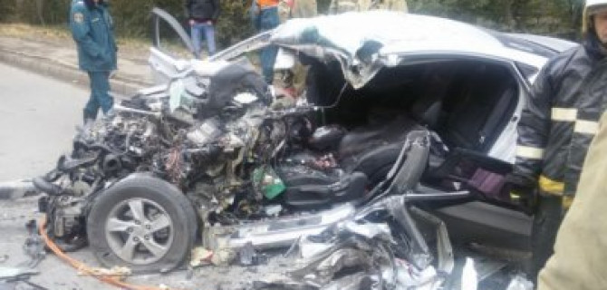 Пассажир иномарки погиб в ДТП с бетономешалкой в Новосибирске