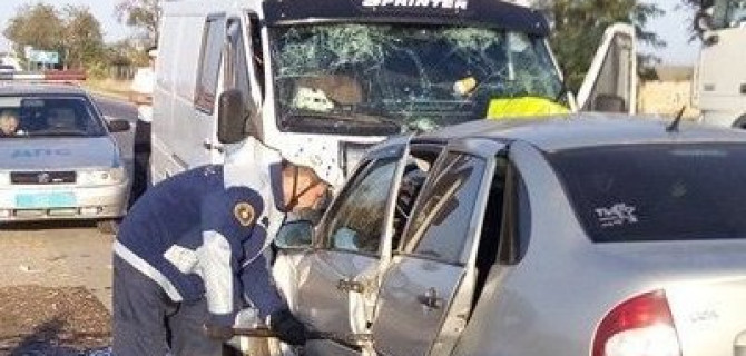 Два человека погибли в лобовом ДТП в Крыму