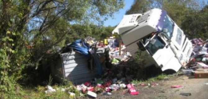Водитель большегруза погиб в ДТП в Приморье