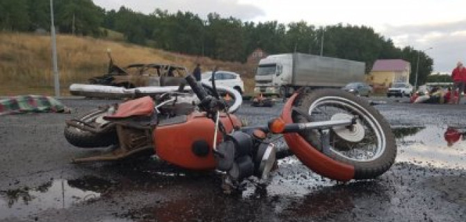 Мотоциклист погиб в ДТП с иномаркой в Башкирии