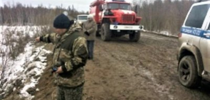 В Якутии при падении автомобиля в реку погибли четверо, в том числе дети