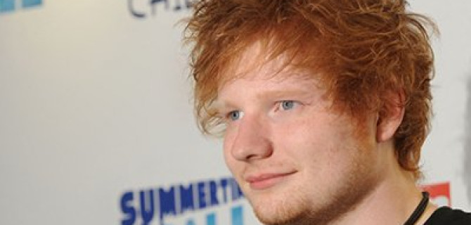 Певец Эд Ширан попал в больницу после ДТП