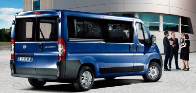 Туристический автобус или маршрутное такси?