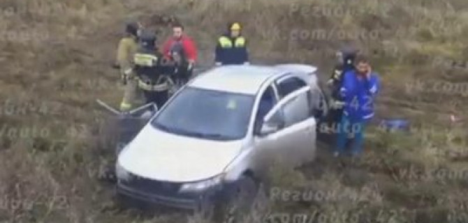 В Кузбассе при столкновении иномарок погибли два человека