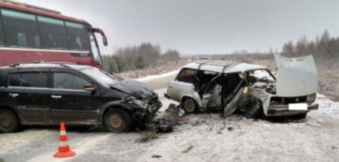 Три человека пострадали в ДТП на Арамильском тракте