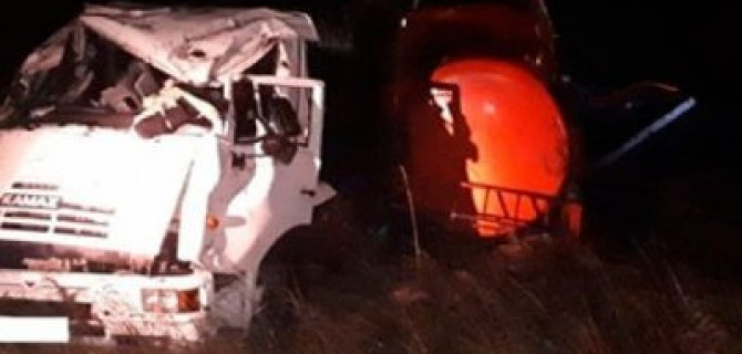 В Татарстане перевернулся нефтевоз и разлил нефть