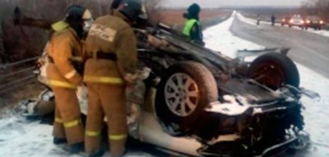 Четыре молодых человека погибли в ДТП с автобусом в Алтайском крае