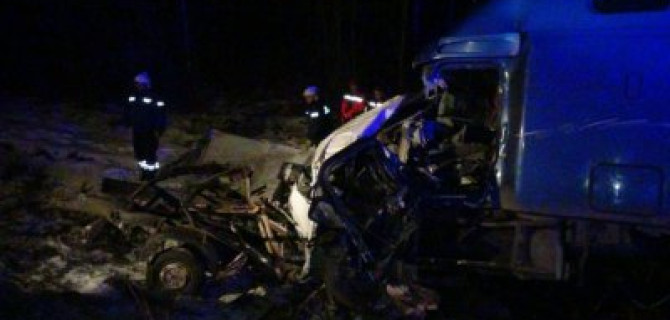 В ночном ДТП с грузовиками на Пермском тракте погибли три человека