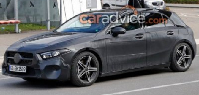 Фотошпионы рассекретили салон нового Mercedes-Benz A-Class