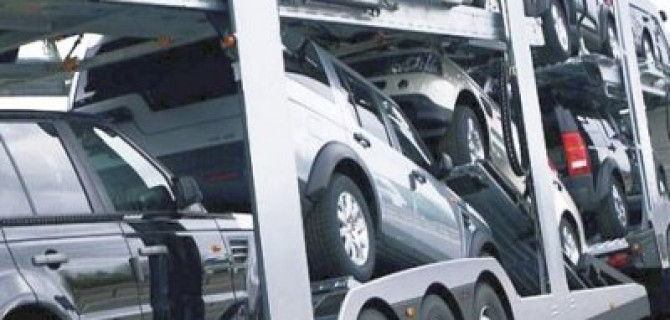 Экспорт автомобилей из России растёт, хотя и самим не хватает