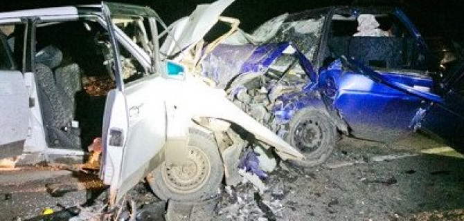 Два человека погибли при столкновении двух ВАЗов под Оренбургом