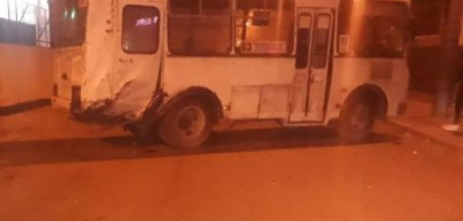 Семь человек пострадали в ДТП с автобусом в Оренбурге