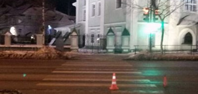 В Вологде водитель иномарки сбил девушку на переходе