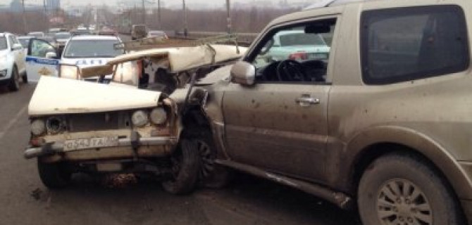 В Астрахани на Новом мосту в ДТП погиб человек