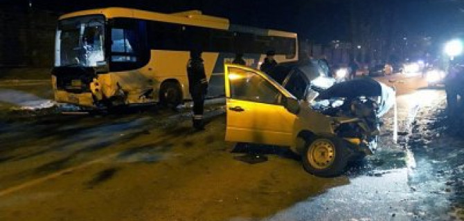 В Уфе в ДТП с автобусом погиб водитель «Лады»