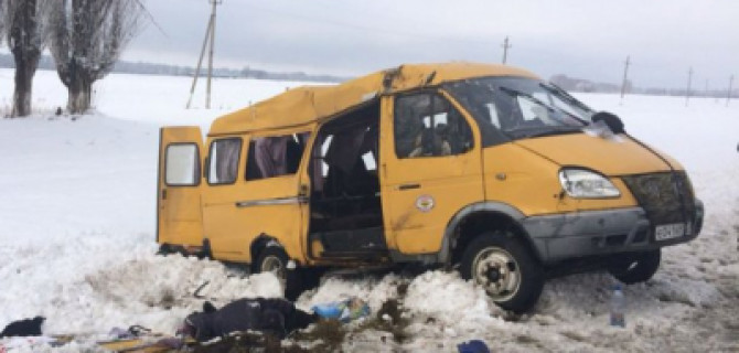 Женщина и 4-летняя девочка погибли в ДТП с маршруткой на Кубани