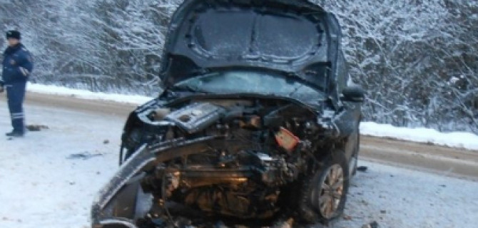 Три человека пострадали в ДТП на брянской трассе