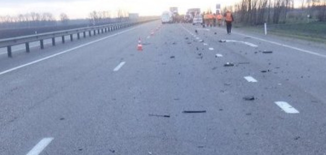 Два человека из иномарки погибли в ДТП с грузовиком в Гулькевичском районе