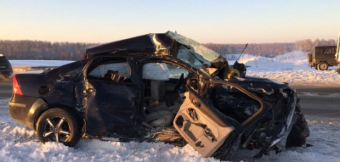 Пассажир иномарки погиб в ДТП с грузовиком в Новосибирской области