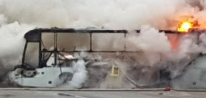 Сгоревший в Петербурге автобус перевозил детскую экскурсию: сгорели все детские вещи и документы