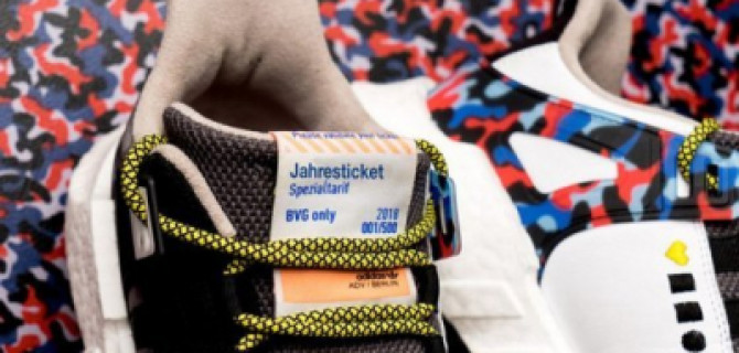 В Берлине выпустили кроссовки с проездным билетом на год