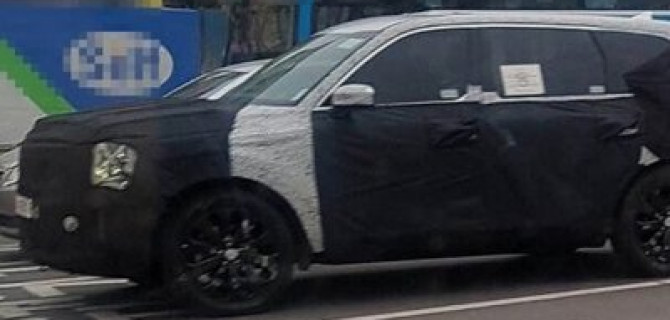 Новый внедорожник KIA в камуфляже попал на снимки фотошпионов