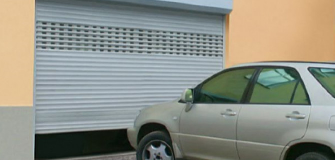 Какие бывают типы гаражных ворот