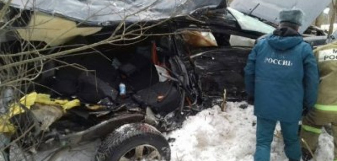 В Гусь-Хрустальном районе в лобовом ДТП погиб человек