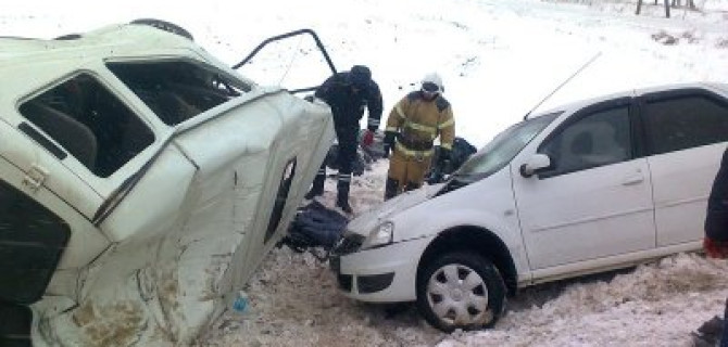 Два человека погибли в ДТП с полицейской машиной в Орловской области