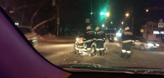 Три человека пострадали в ДТП в центре Томска