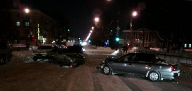 Девушка и ребенок пострадали в ДТП на Советском проспекте в Вологде