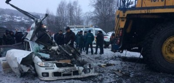 Два человека погибли в ДТП с БелАЗом в Новокузнецке
