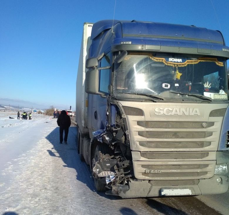 Три человека погибли в ДТП с большегрузом в Башкирии (2)