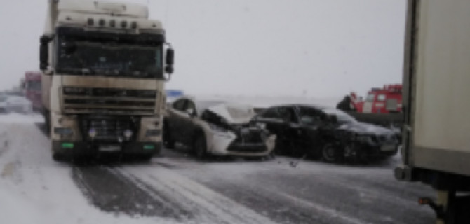 Несколько массовых ДТП произошло на трассе М-4 в Липецкой области