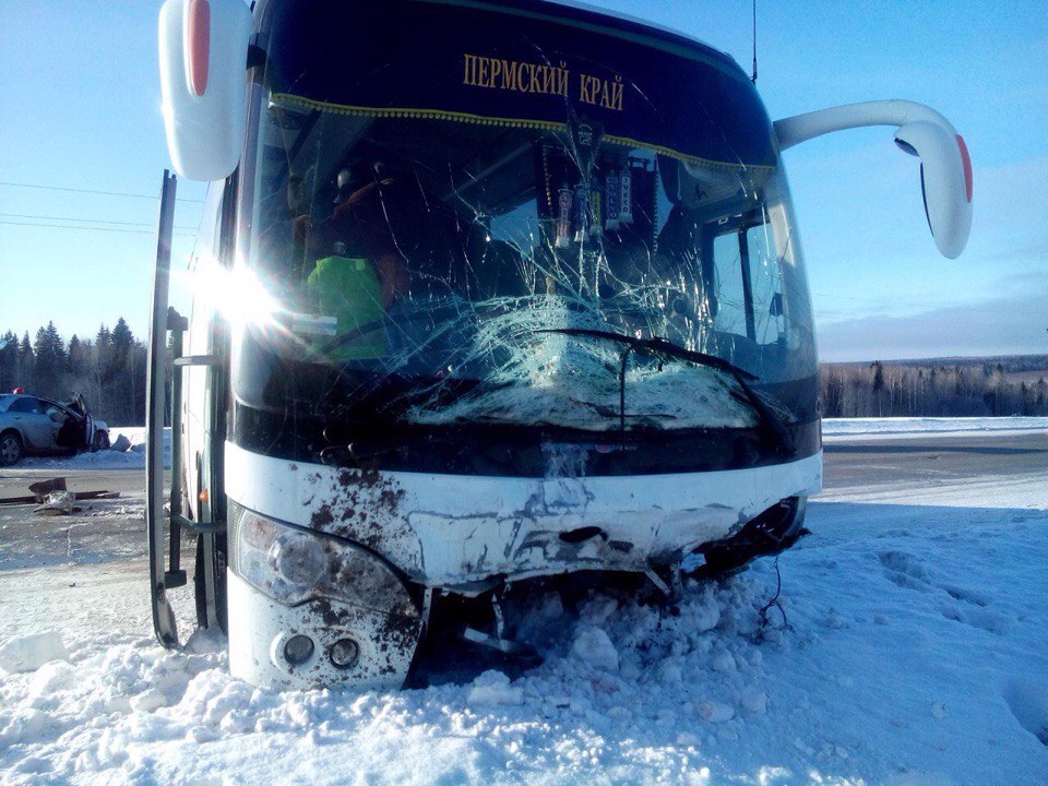 Водитель иномарки погиб в ДТП с автобусом на трассе Пермь – Чусовой (3)