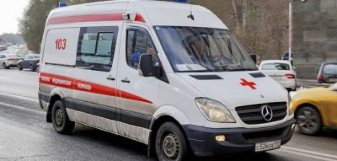 В Петербурге на Мебельной девушку дважды сбили на переходе