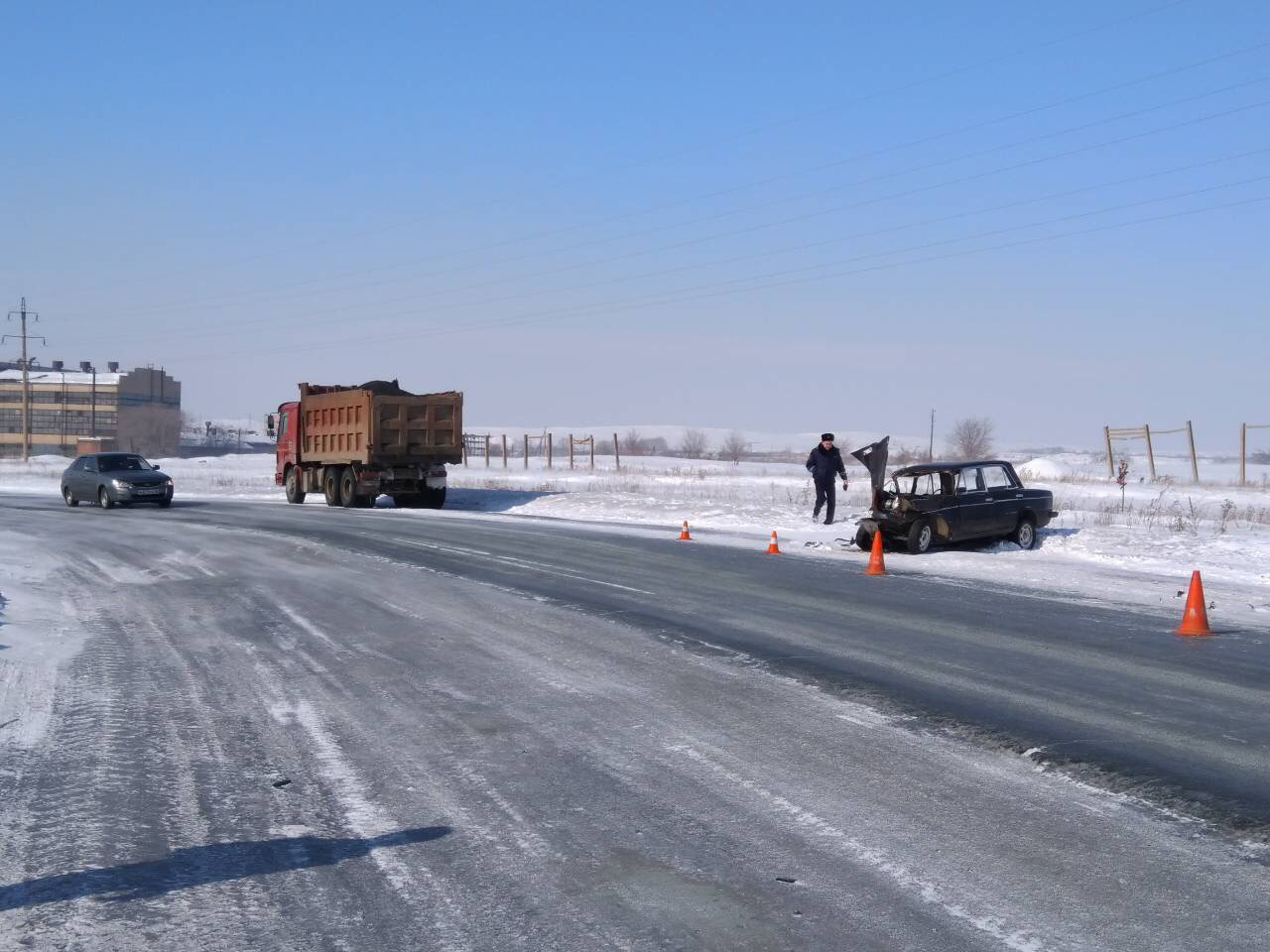 Пассажир ВАЗа погиб в ДТП с грузовиком в Орске (7)