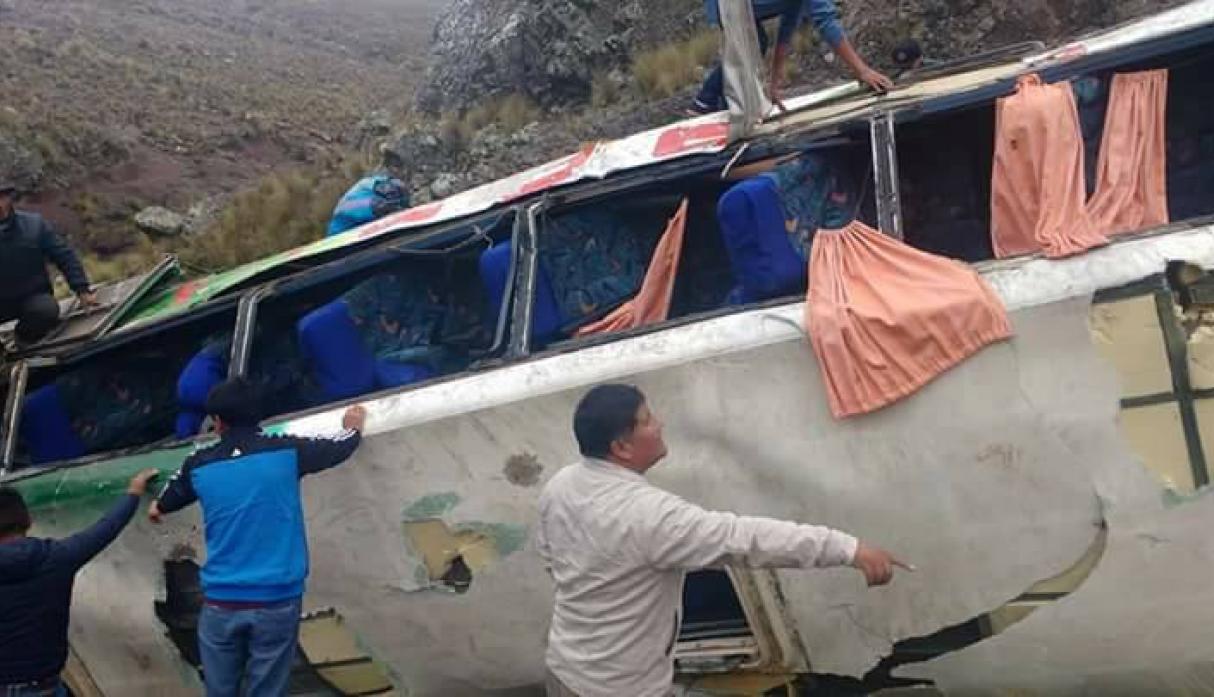 ДТП в Перу, автобус в пропасти 2