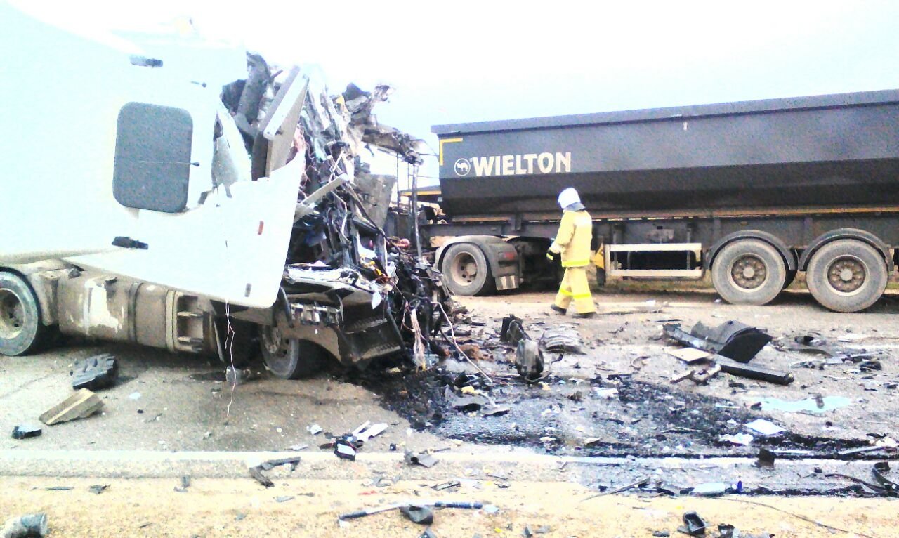 В ДТП с грузовиками на Кубани погибли два человека (2)