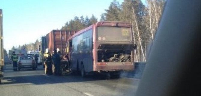 Рейсовый  автобус попал в ДТП в Алтайском крае