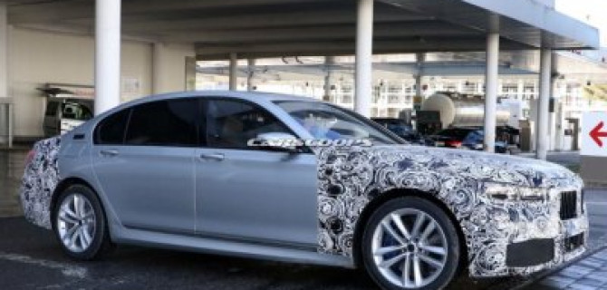 Седан BMW 7 Series 2019 года попал на снимки фотошпионов