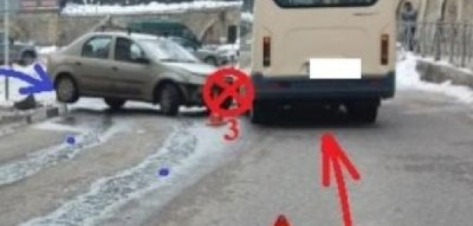 В Кисловодске в ДТП с маршруткой пострадали три человека