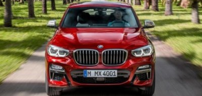 Стали известны комплектации и цены на новый BMW X4 для России