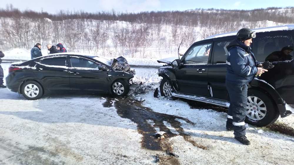 На трассе «Кола» в ДТП пострадали люди