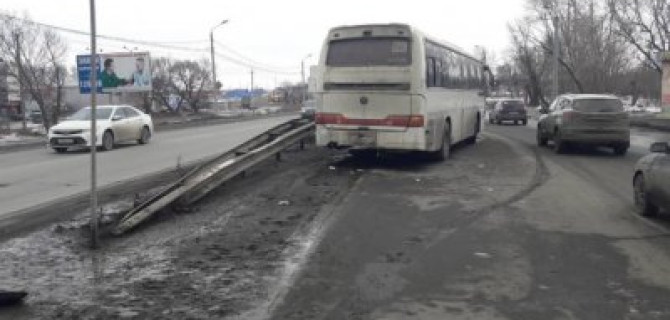 В Челябинске автобус насмерть сбил мужчину