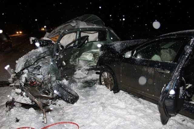 Два человека погибли в ДТП под Екатеринбургом (3)