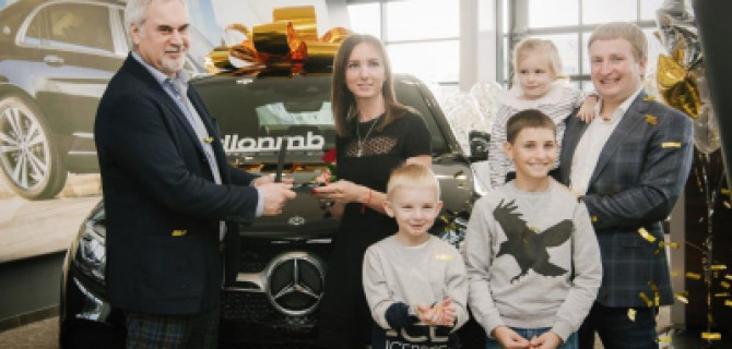 Ключи от Звездной лиги в АВИЛОН «Мерседес-Бенц» 