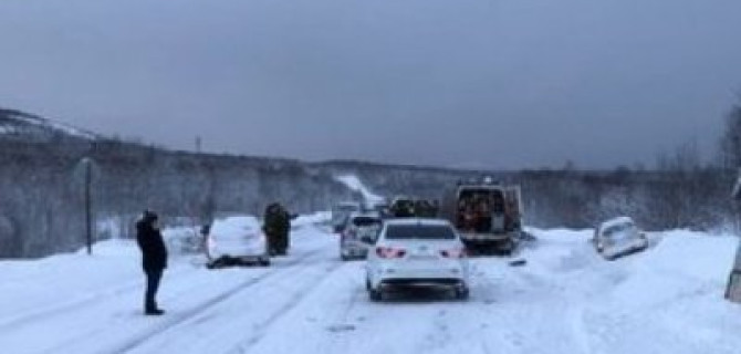 Девочка погибла в массовом ДТП под Мурманском