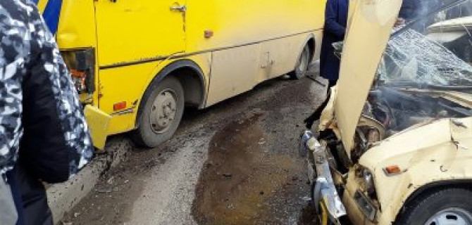 Семь человек пострадали в ДТП с автобусом в Симферополе