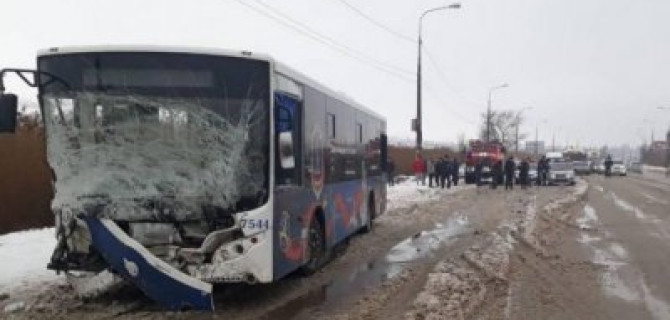 Молодая пассажирка погибла в ДТП с автобусом в Волгограде